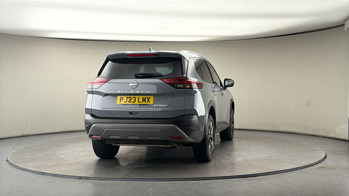 More views of Nissan X-Trail