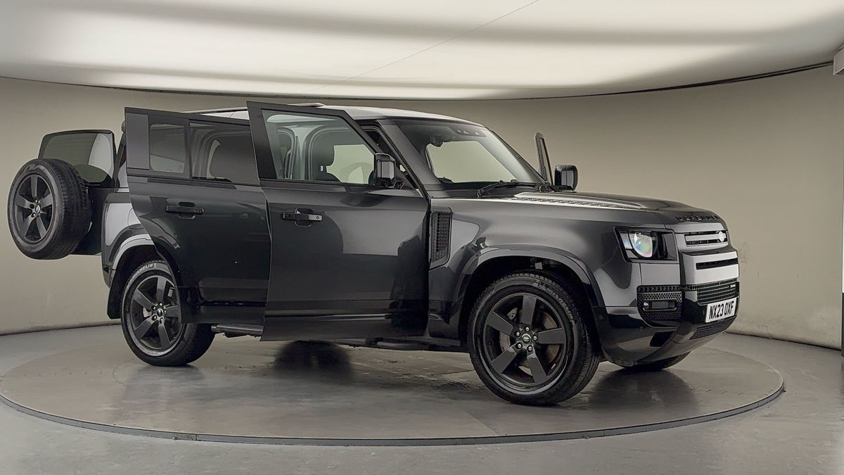More views of Land Rover Defender 110