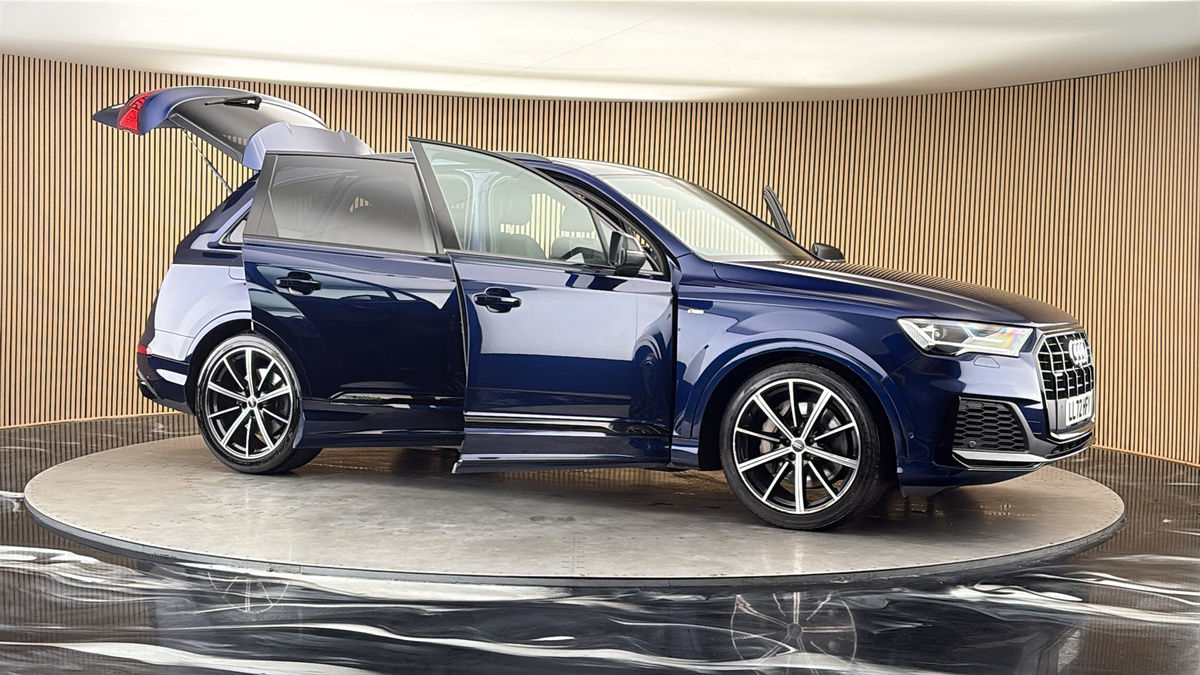 More views of Audi Q7