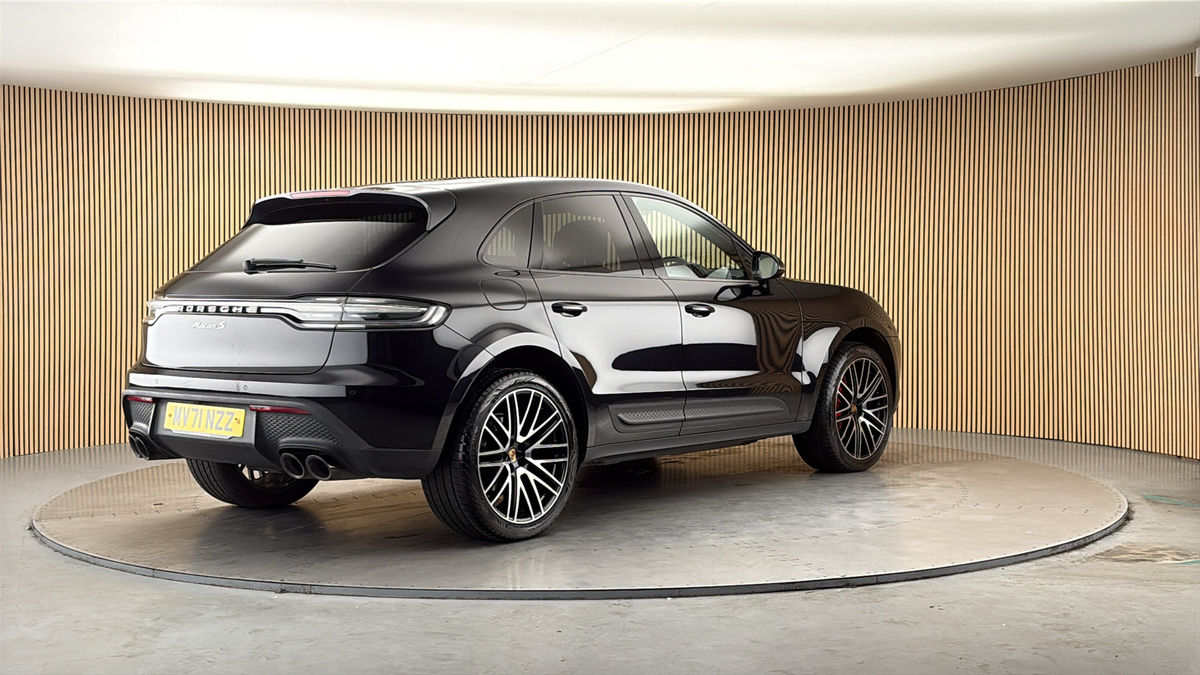 Porsche Macan Image 21