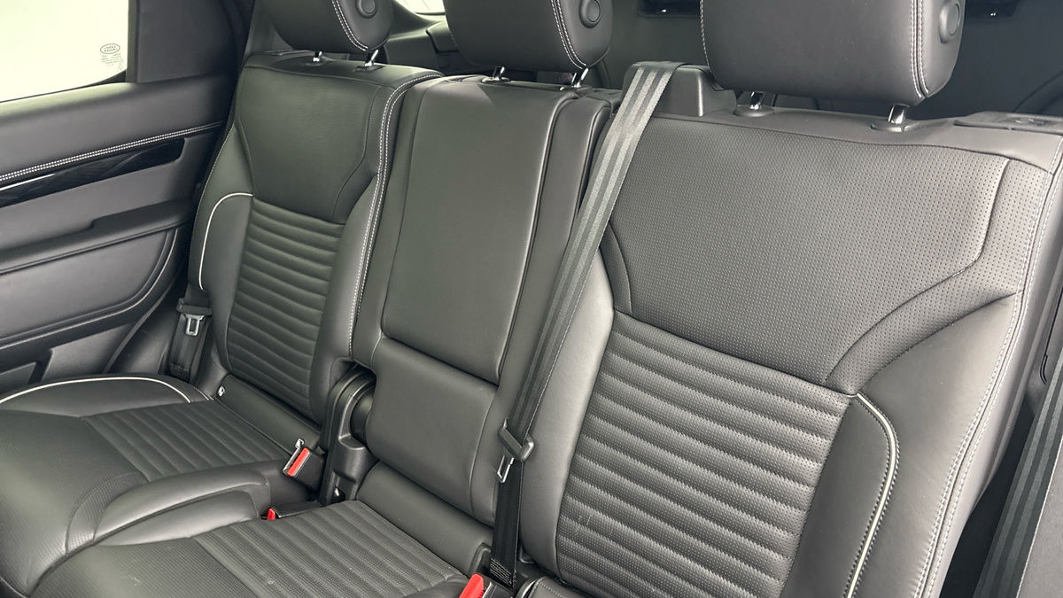 Land Rover Discovery Image 8