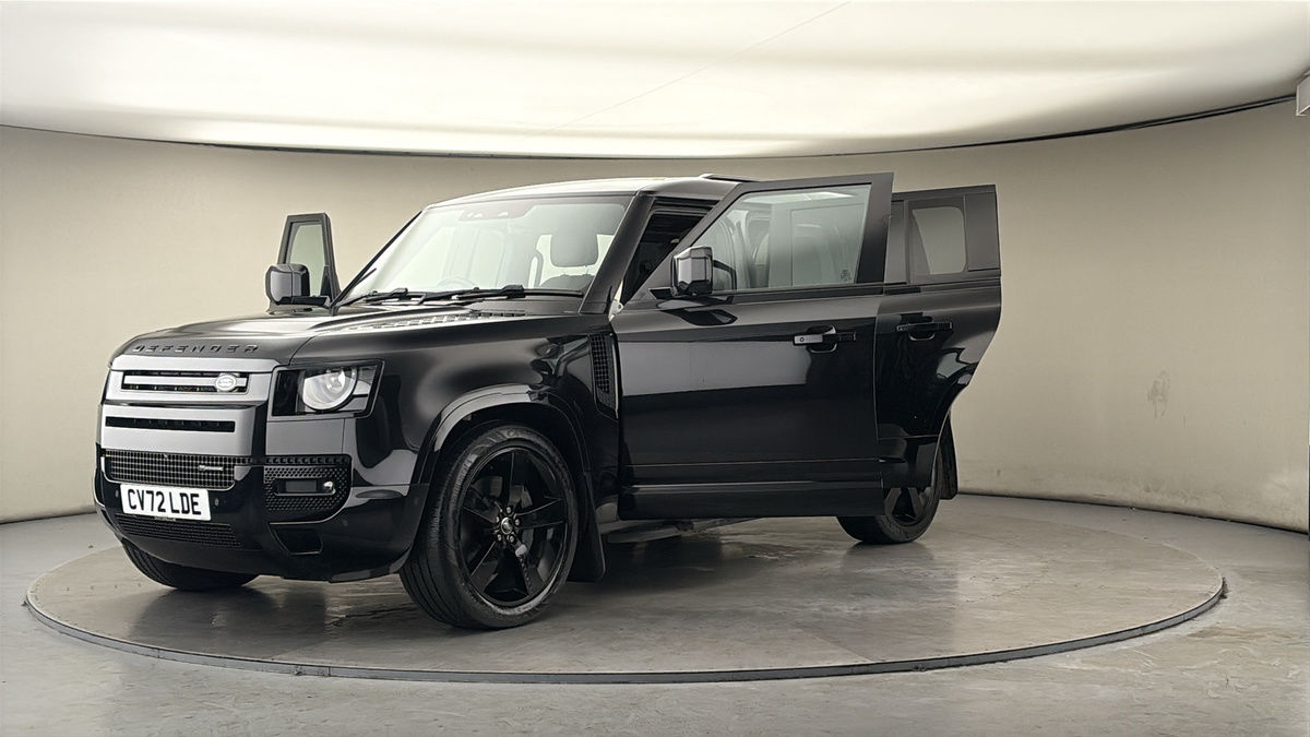 More views of Land Rover Defender 110