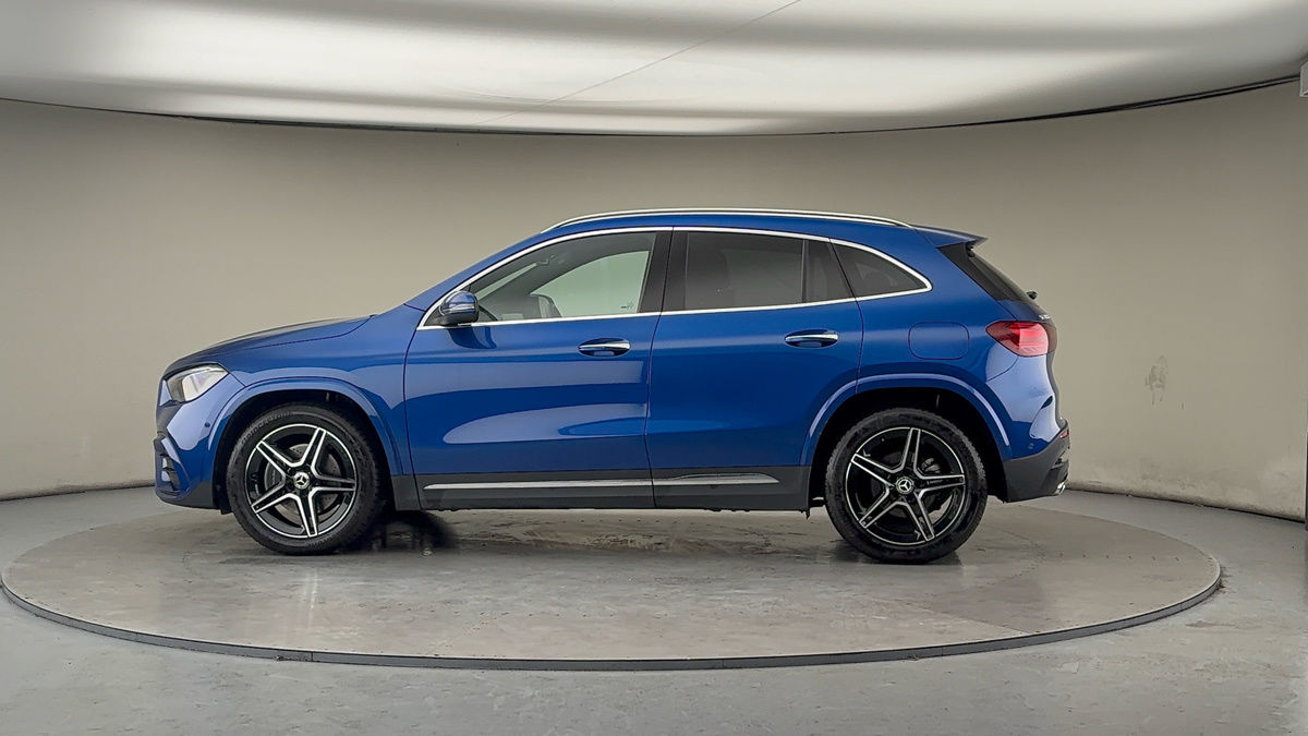 More views of Mercedes-Benz GLA