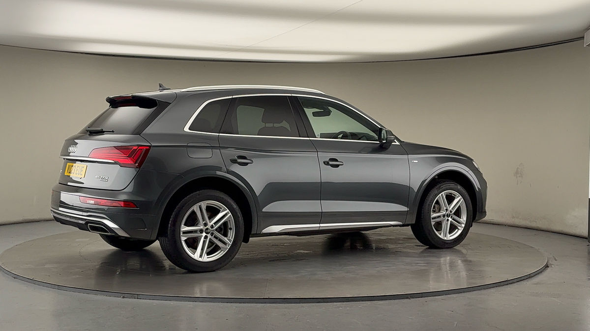 More views of Audi Q5