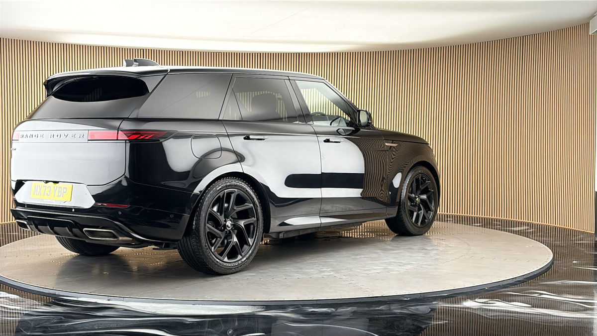 Land Rover Range Rover Sport Image 21