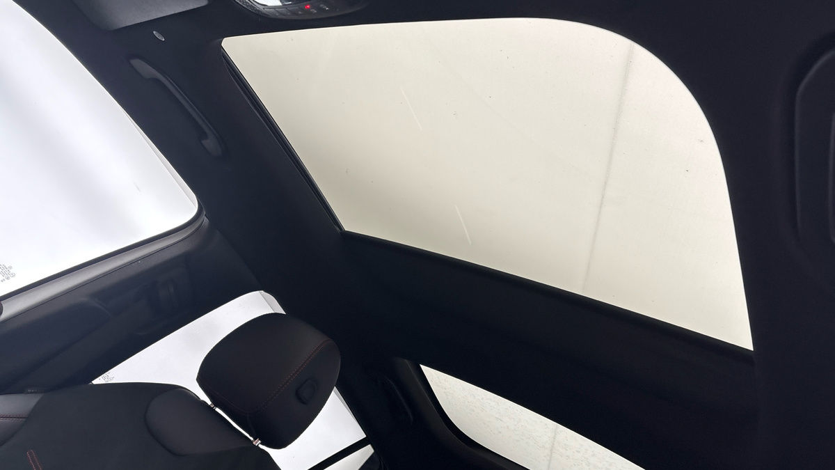 Mercedes-Benz GLB Image 6