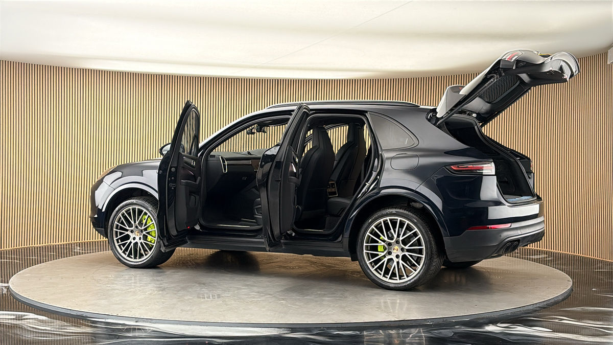 More views of Porsche Cayenne