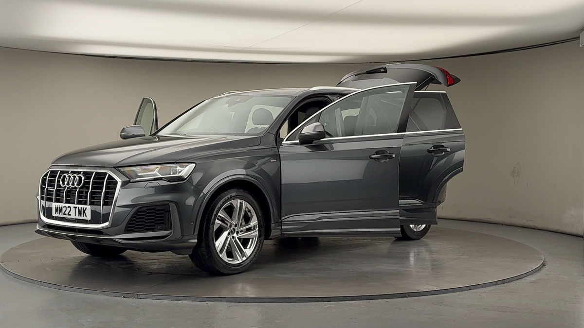 More views of Audi Q7