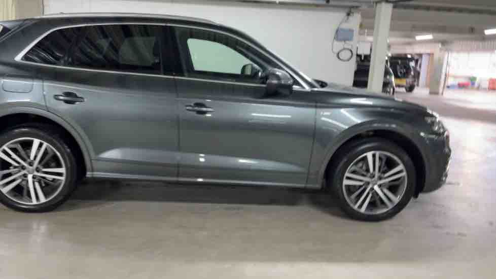 More views of Audi Q5