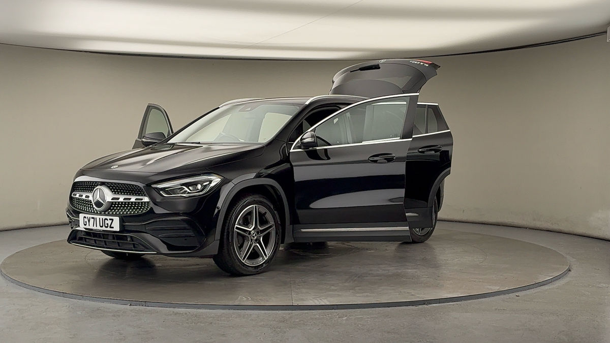 More views of Mercedes-Benz GLA