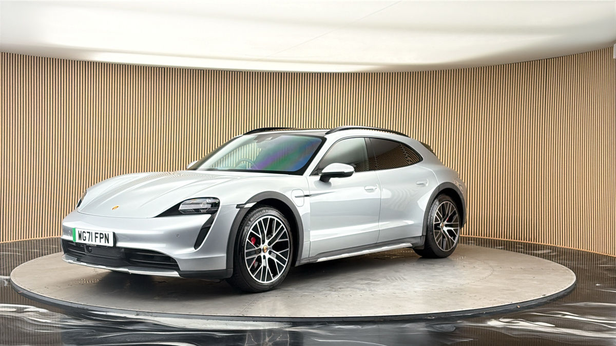 Porsche Taycan Image 20
