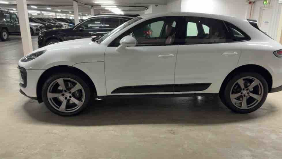 More views of Porsche Macan