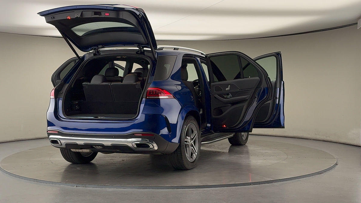 More views of Mercedes-Benz GLE