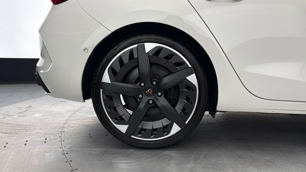 CUPRA Leon Image 10