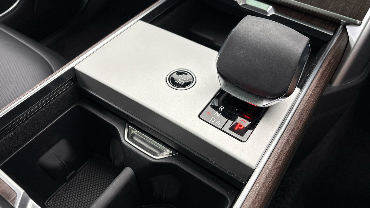 Land Rover Range Rover Image 26