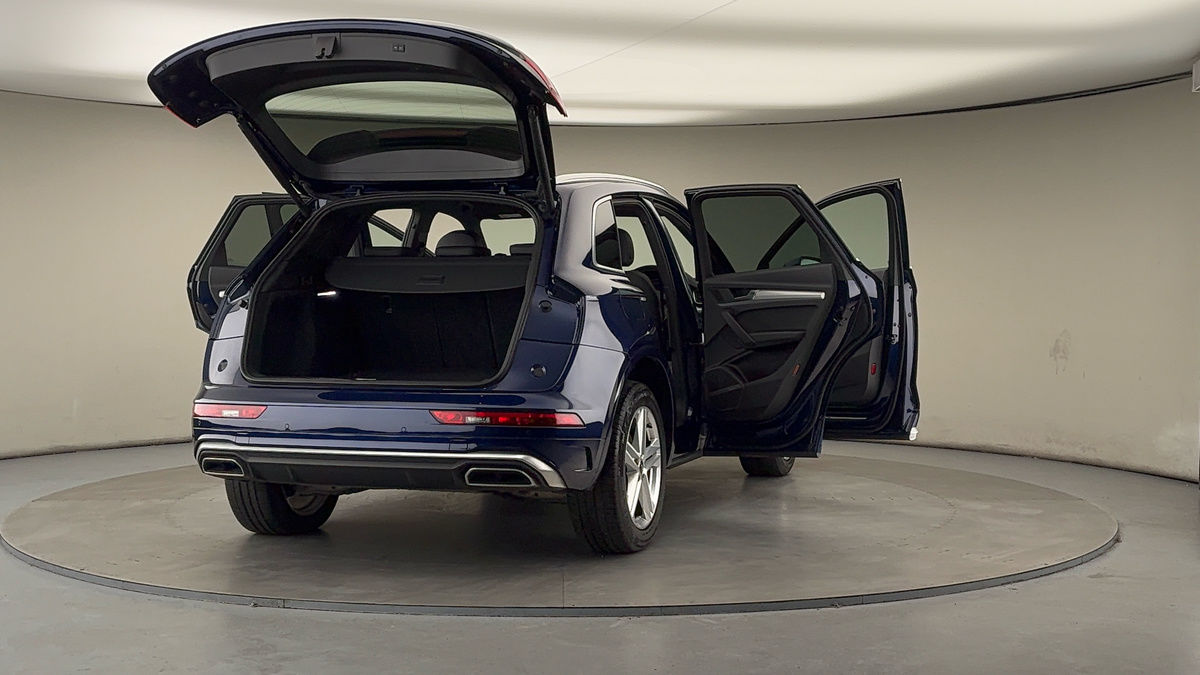 More views of Audi Q5