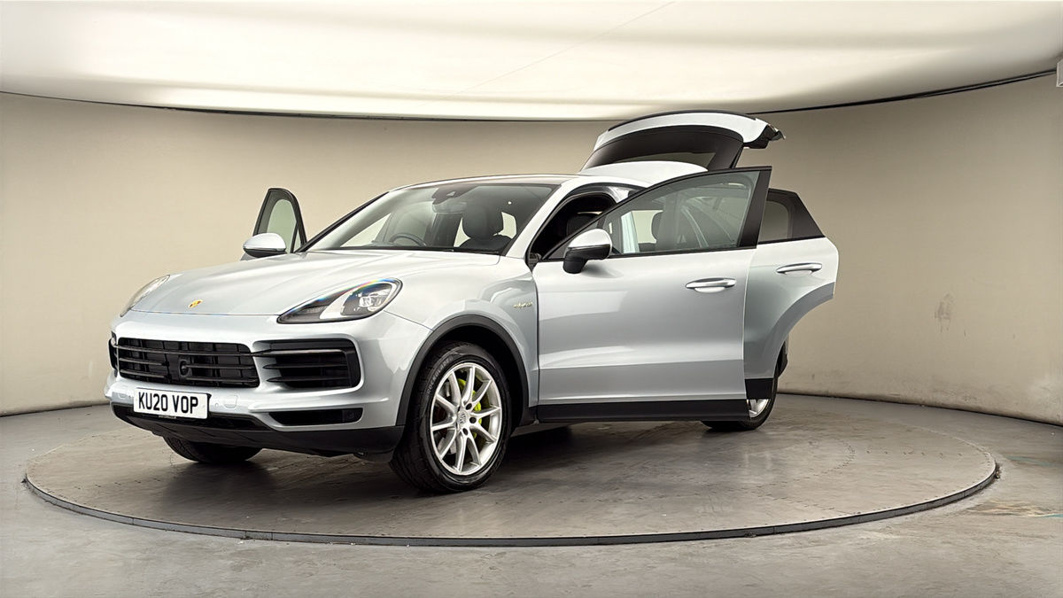 More views of Porsche Cayenne