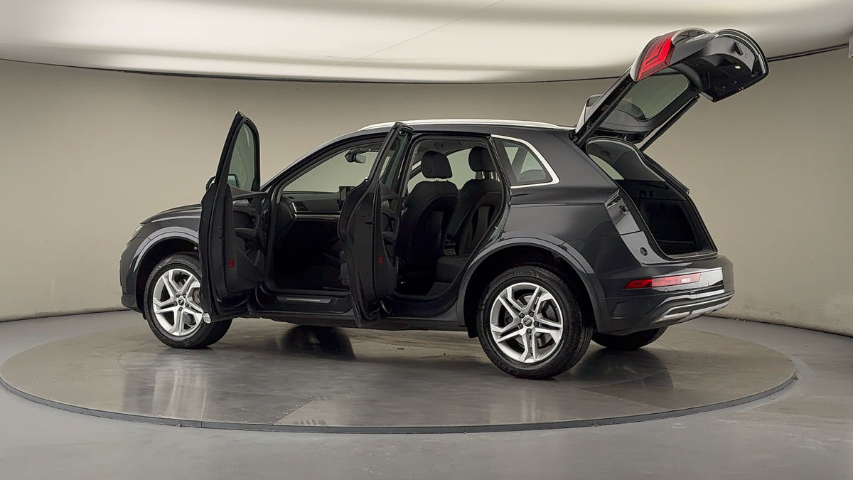 More views of Audi Q5