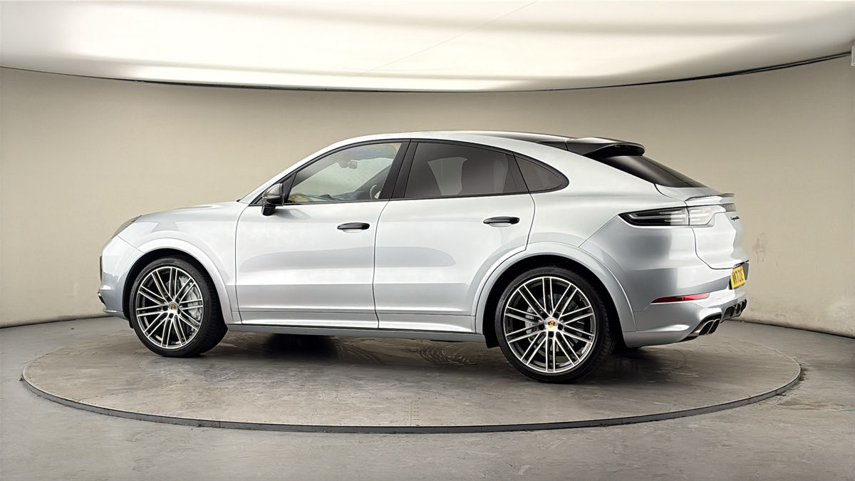 More views of Porsche Cayenne