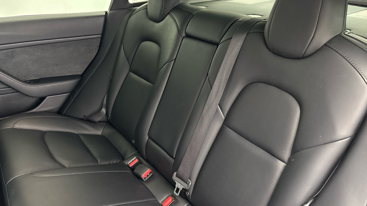 Tesla Model 3 Image 8