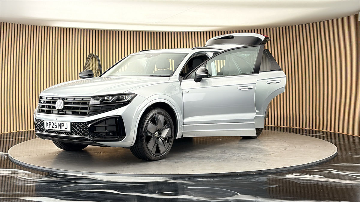 More views of Volkswagen Touareg