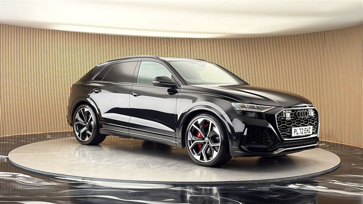 More views of Audi RSQ8