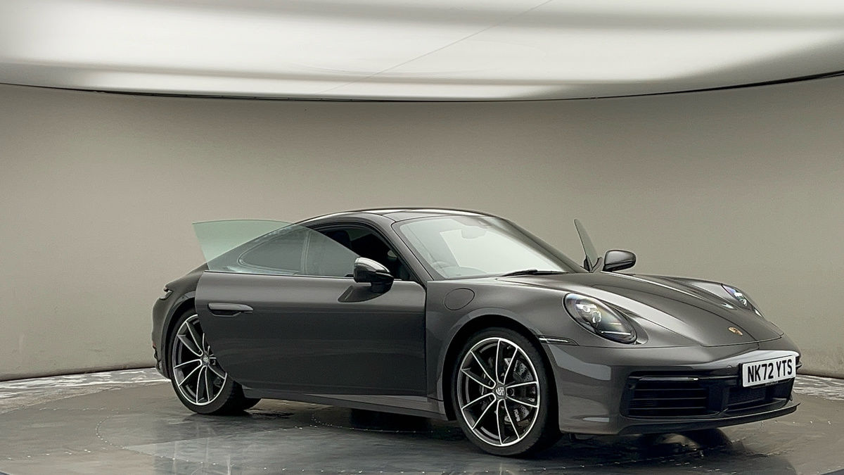 More views of Porsche 911