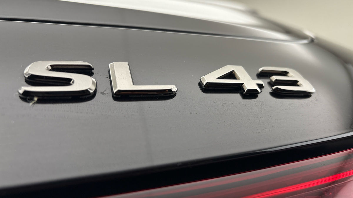 Mercedes-Benz SL Image 31