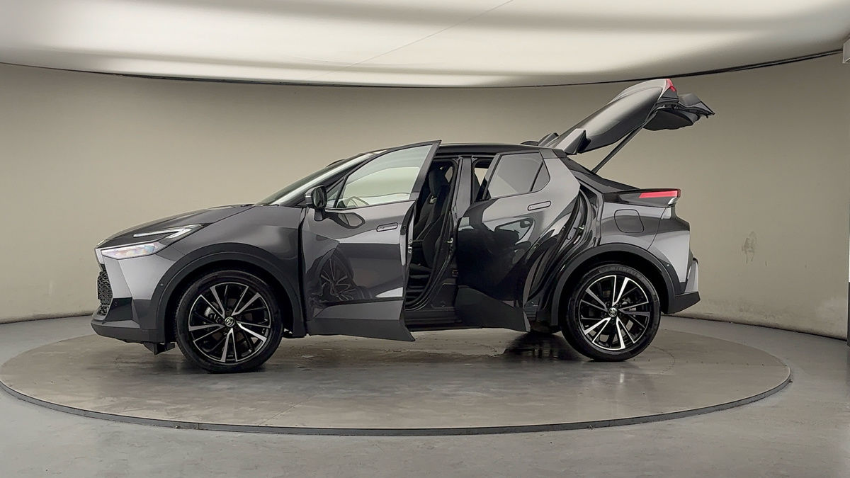More views of Toyota C-HR
