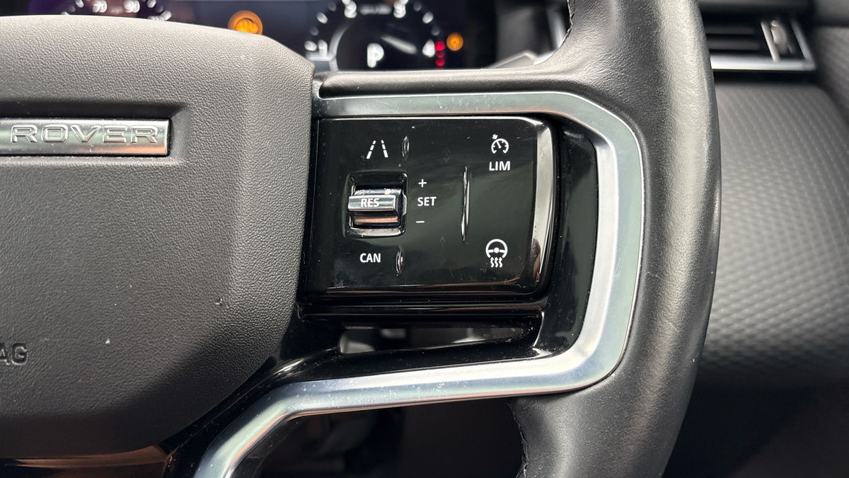 Land Rover Range Rover Velar Image 14