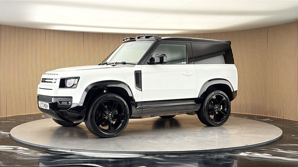 More views of Land Rover Defender 90