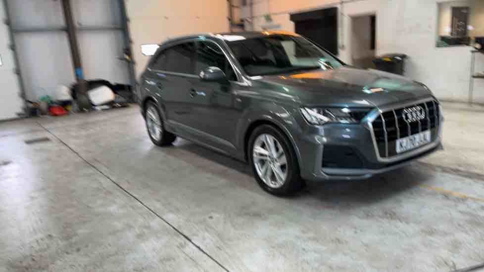 More views of Audi Q7