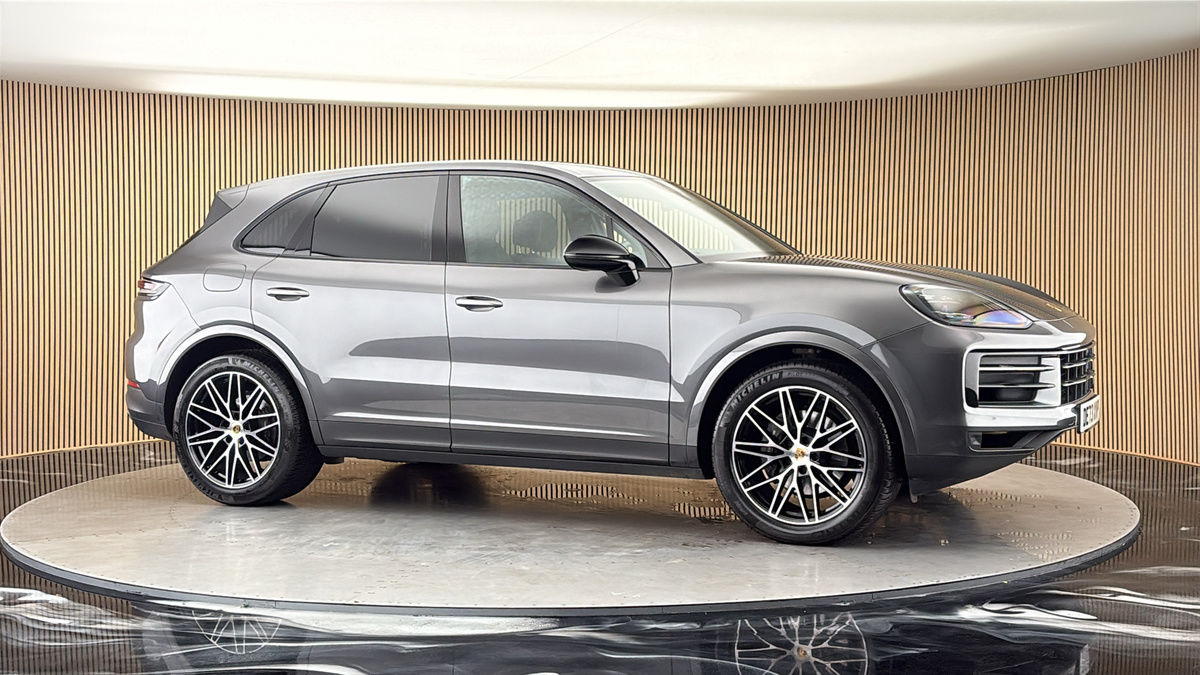 More views of Porsche Cayenne