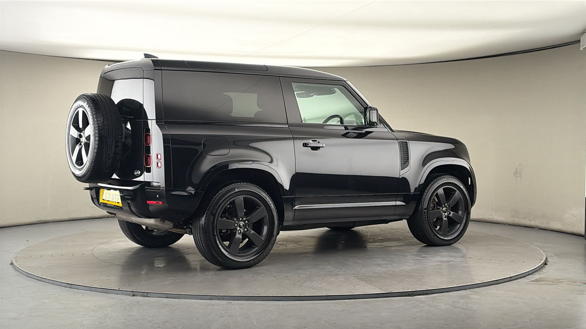 More views of Land Rover Defender 90