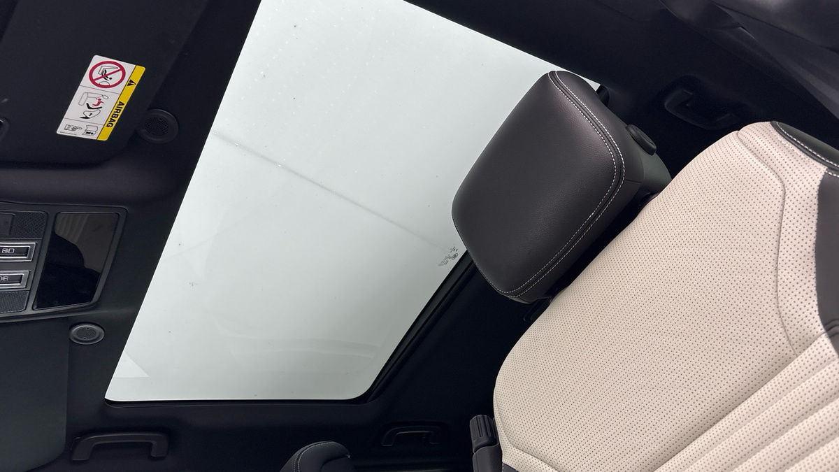 Land Rover Discovery Image 6