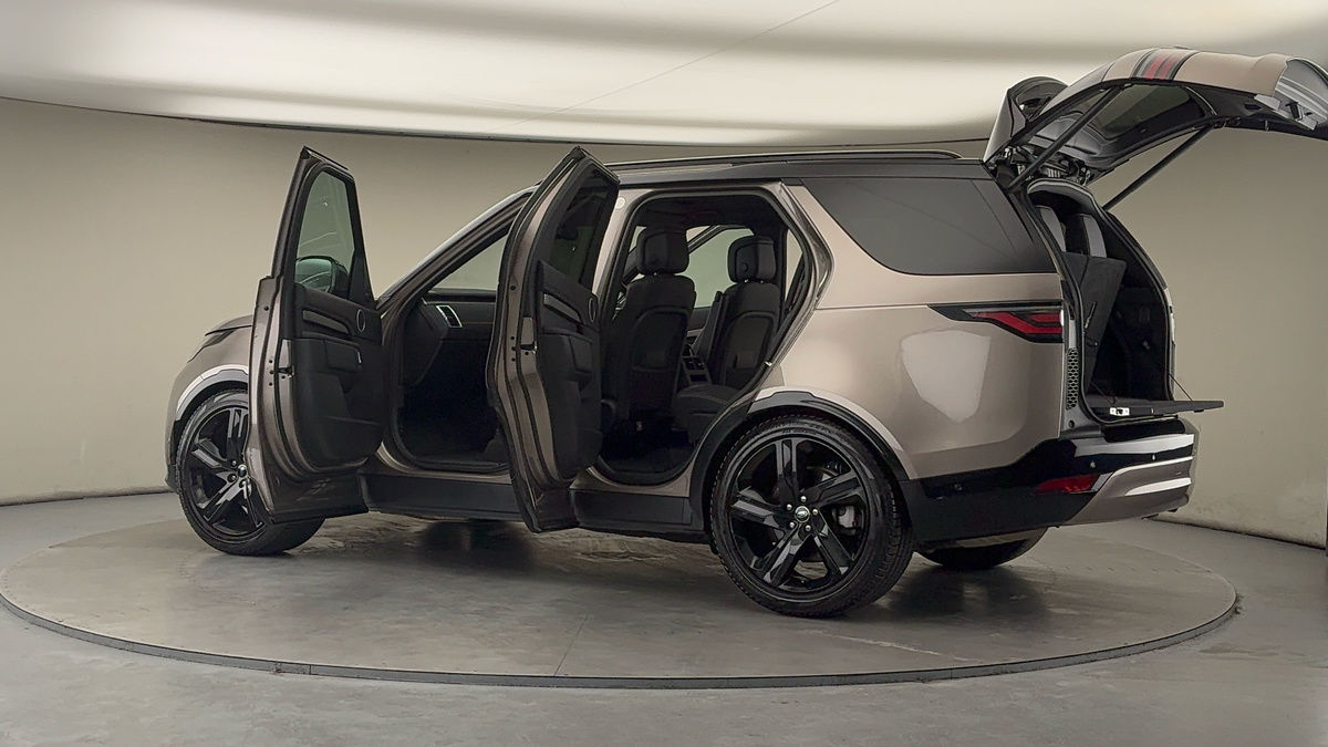 More views of Land Rover Discovery