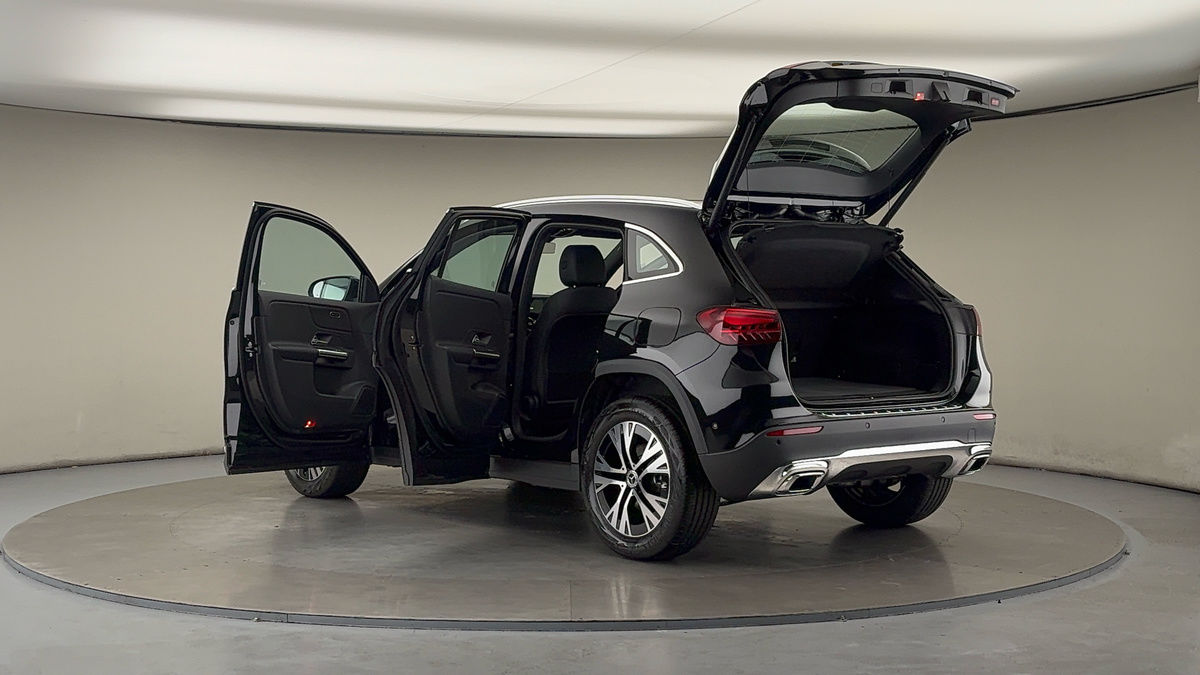 More views of Mercedes-Benz GLA