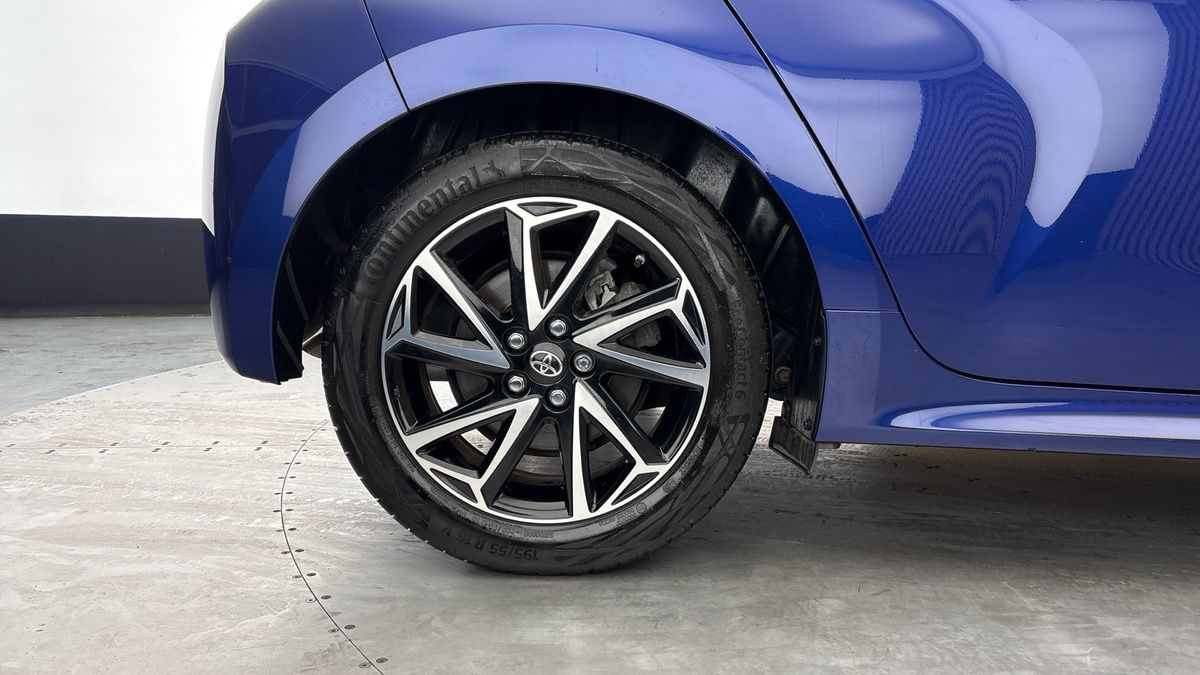 Toyota Yaris Image 10