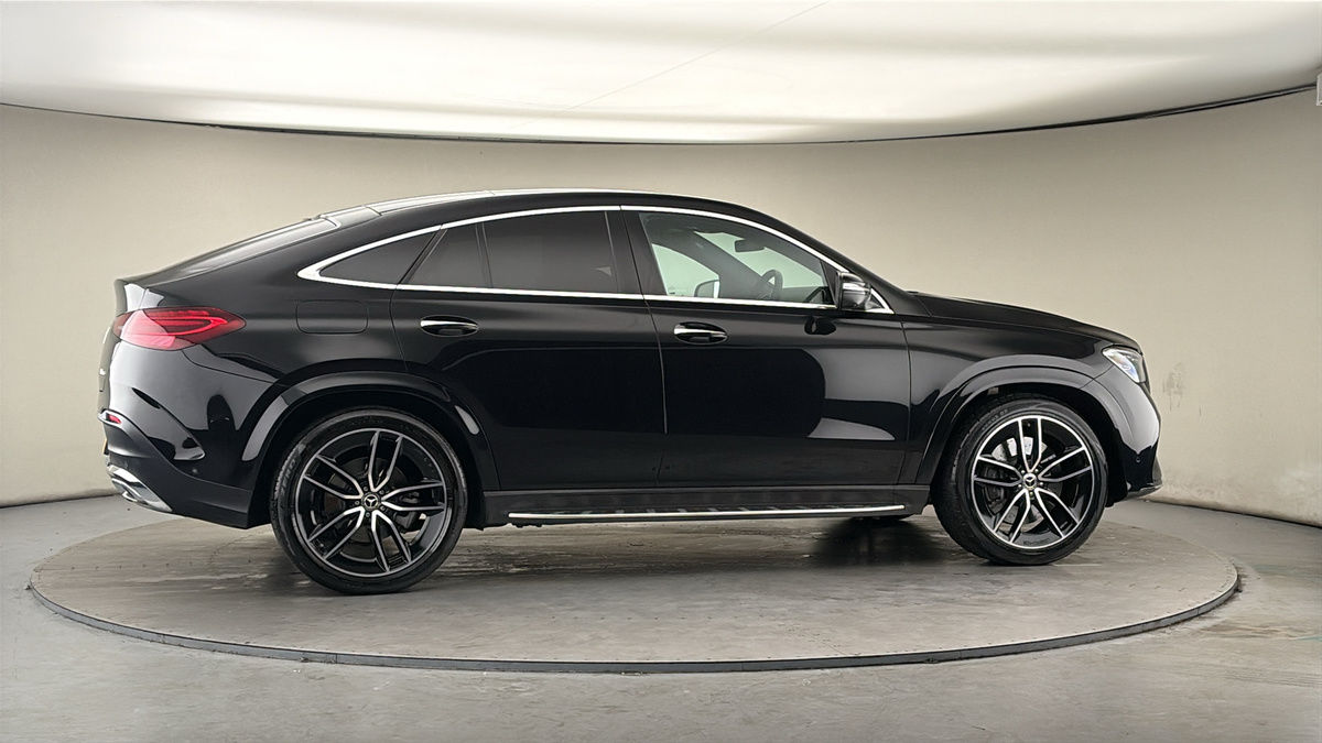 More views of Mercedes-Benz GLE