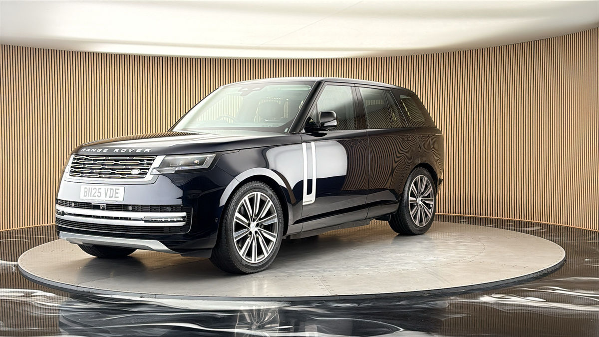 More views of Land Rover Range Rover