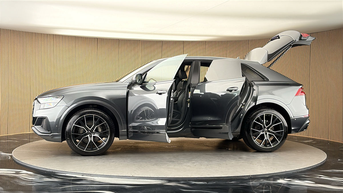 More views of Audi Q8