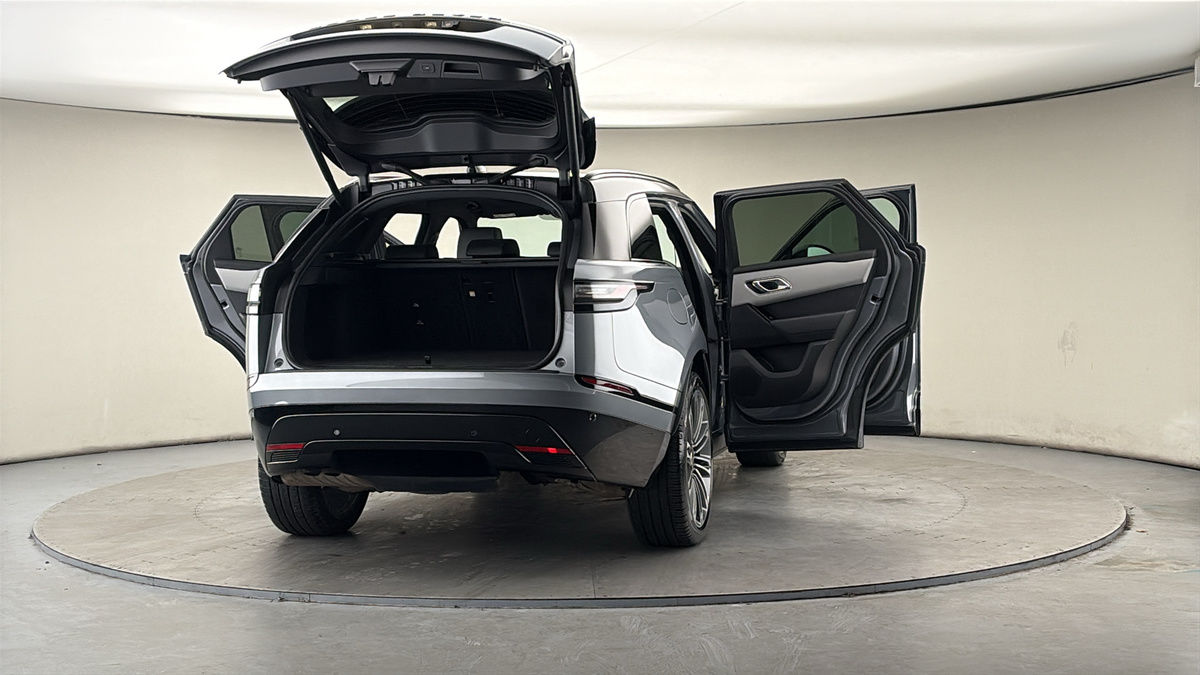 More views of Land Rover Range Rover Velar