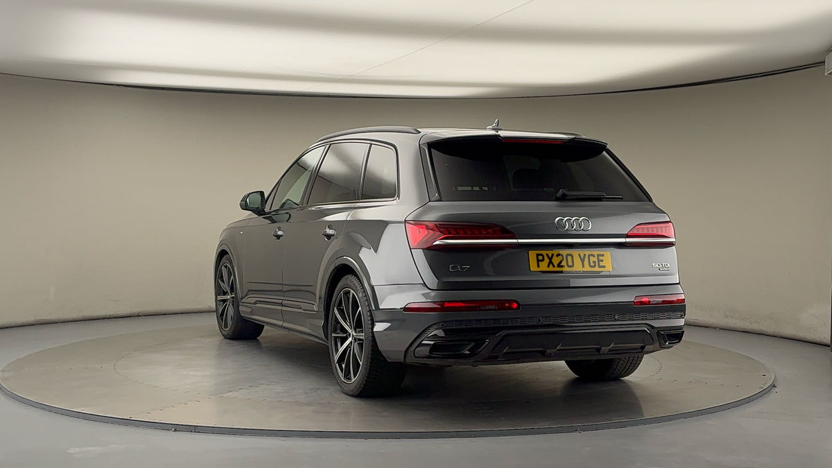 More views of Audi Q7