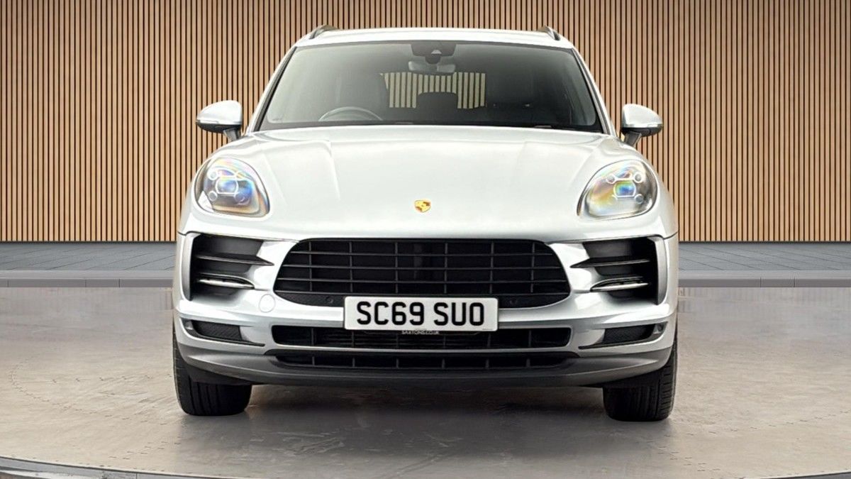 Porsche Macan Image 3