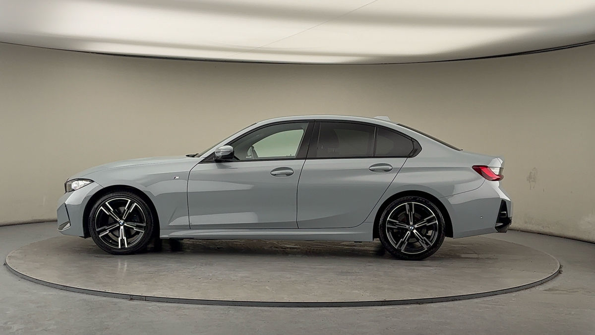 BMW 3 Series Image 15