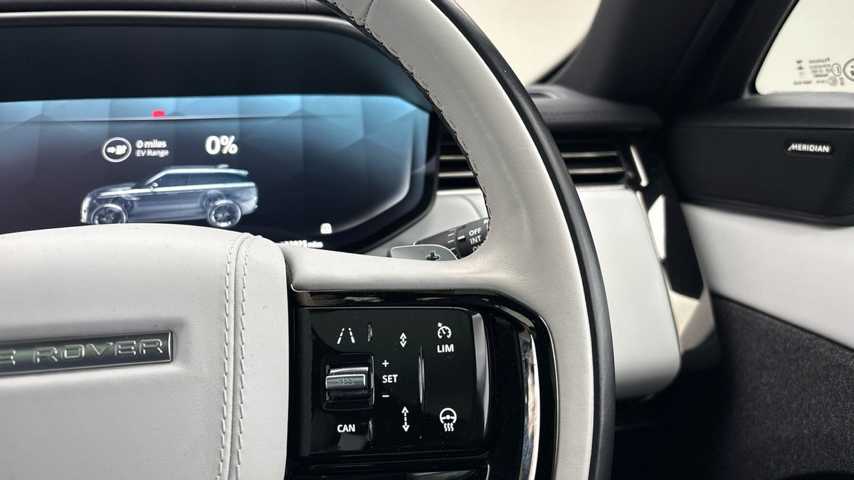 Land Rover Range Rover Sport Image 14