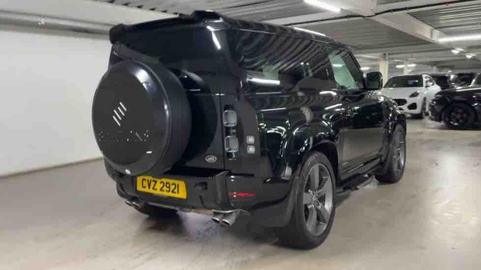 More views of Land Rover Defender 90