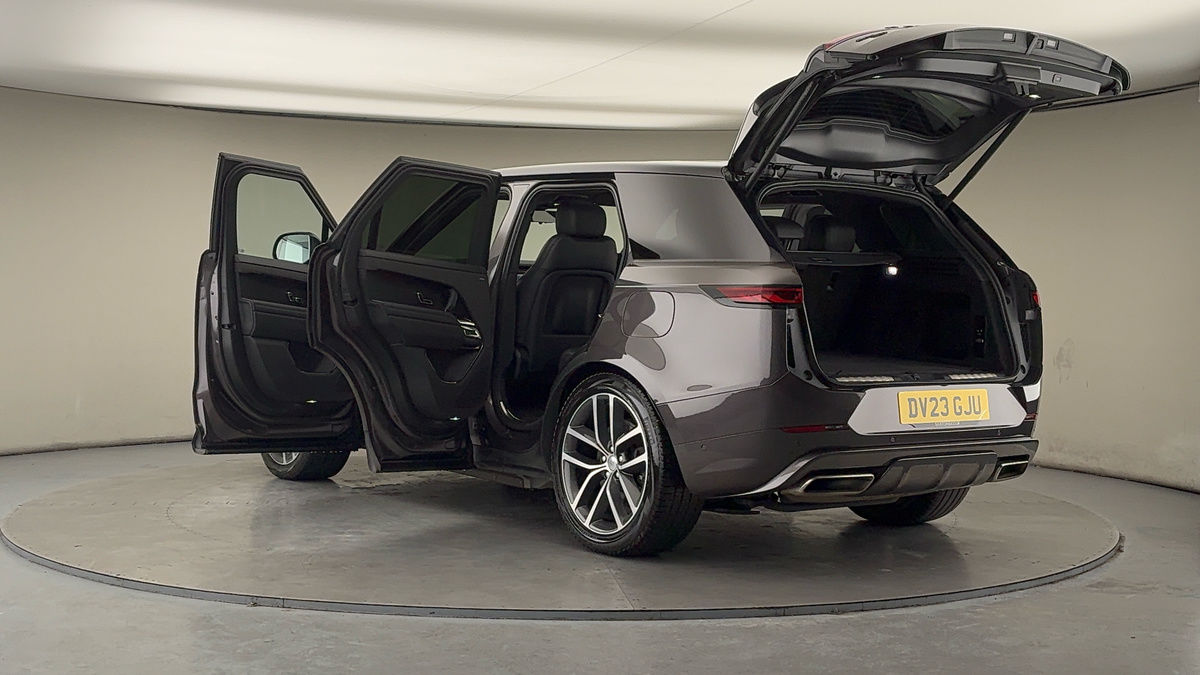 More views of Land Rover Range Rover Sport