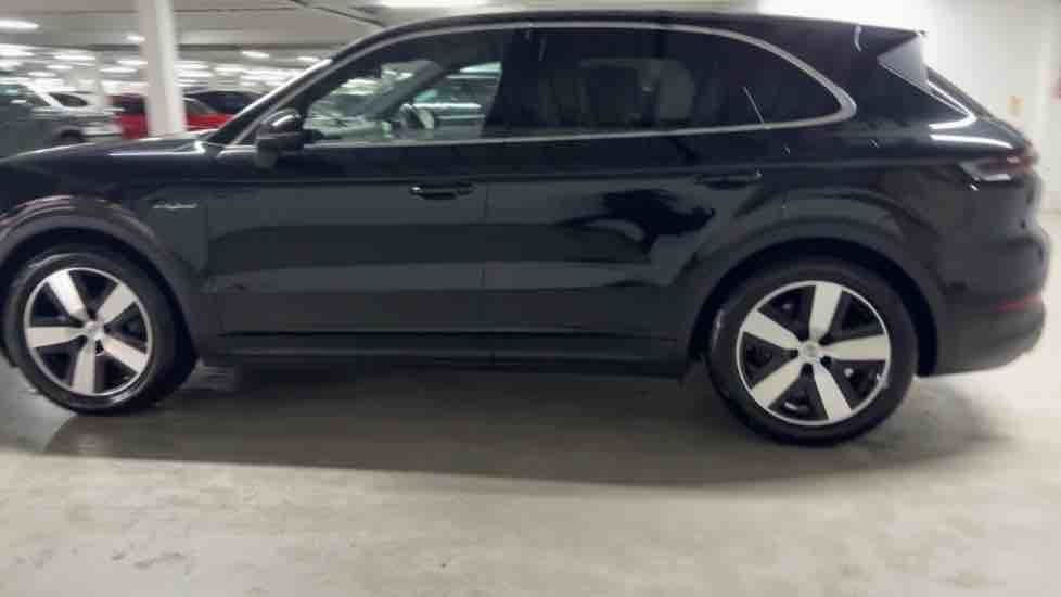 More views of Porsche Cayenne
