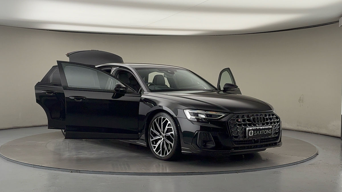 More views of Audi S8